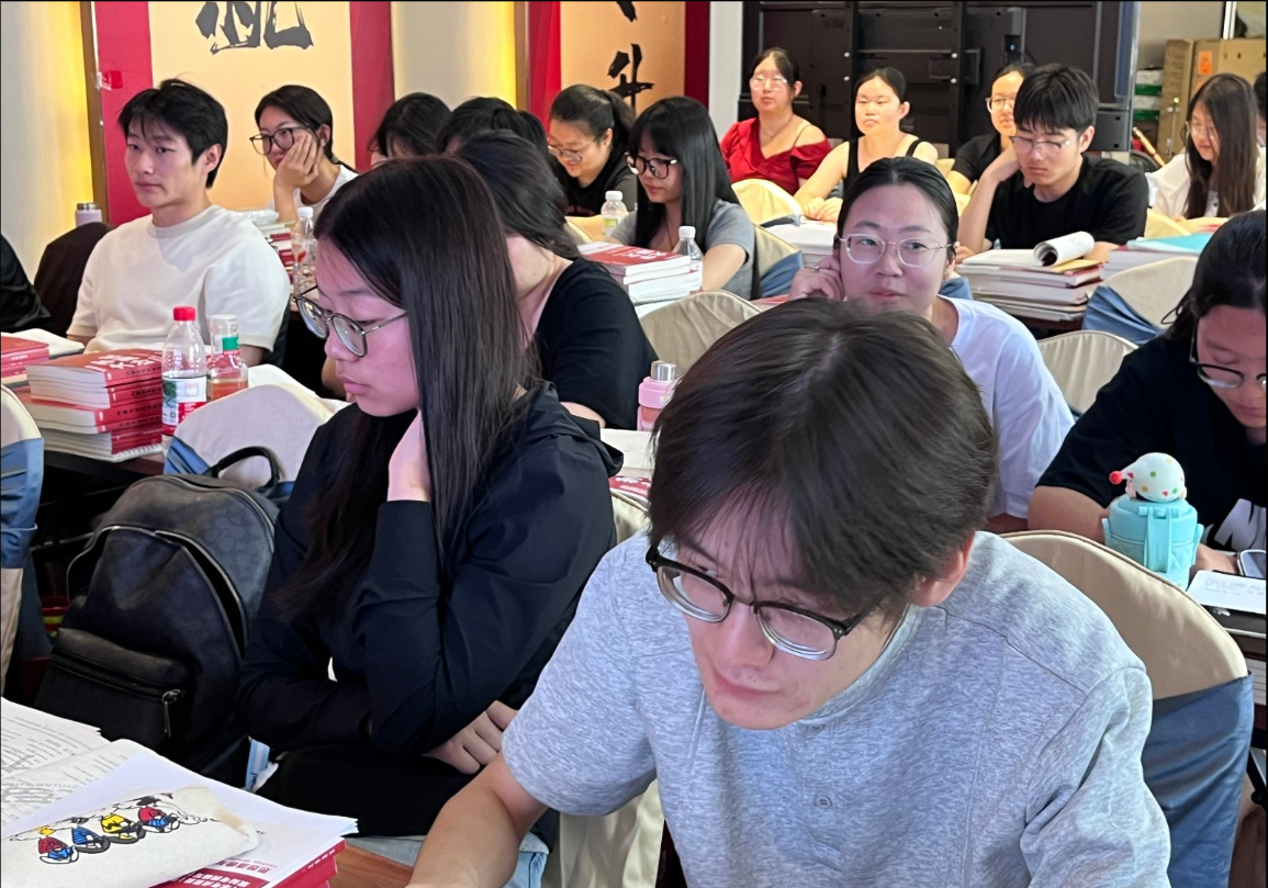 内蒙古专升本学习氛围不好？大文集训营带你重回高三状态