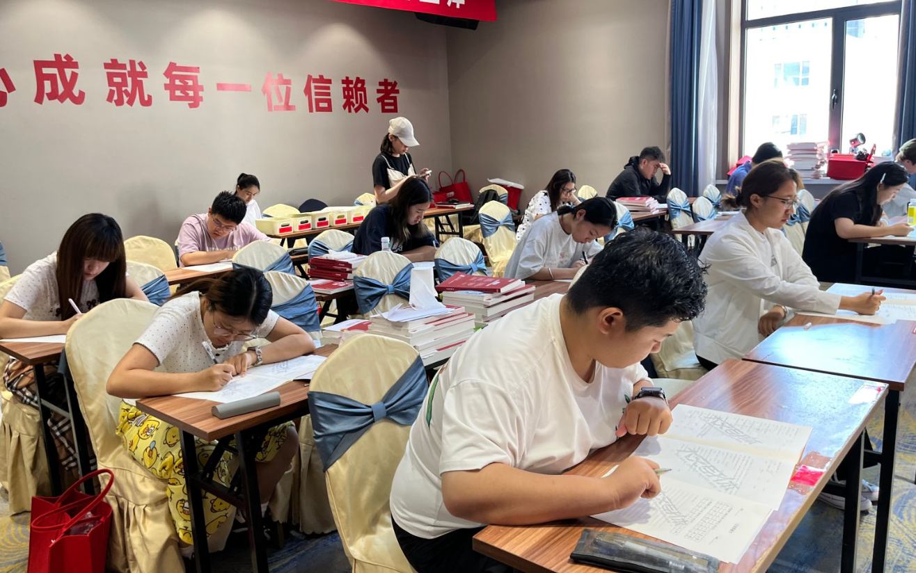升本0风险！大文专升本&ldquo;不过包退&rdquo;班限额招生，让你上岸无忧