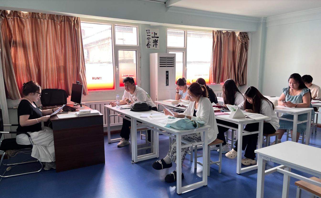 大文优学榜 | 星光不负赶路人，这几位学长学姐的上岸故事，太燃了！